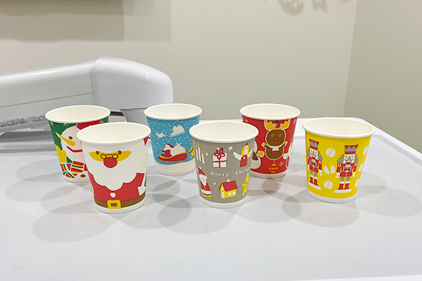 クリスマス紙コップ